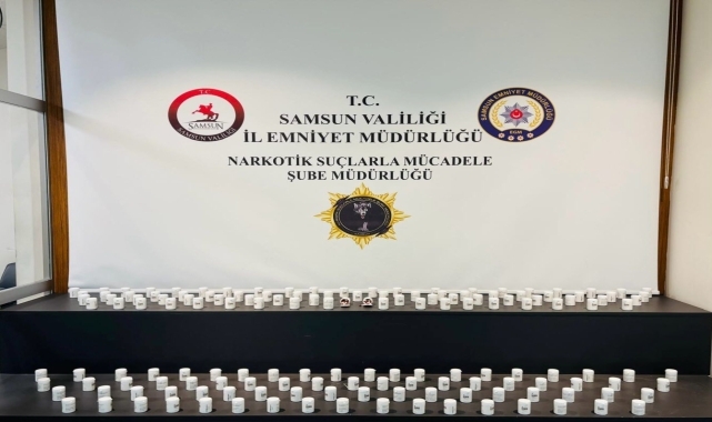 Samsun'da 8 bin 563 sentetik ecza hapı ele geçirildi
