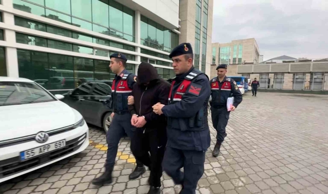 Samsun'da 231 elektronik sigara görünümünde likit esrar ele geçirildi