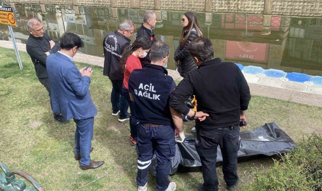 Sanatçı Mithat Körler'in Porsuk Çayı'nda ölü bulunan ablası toprağa verildi