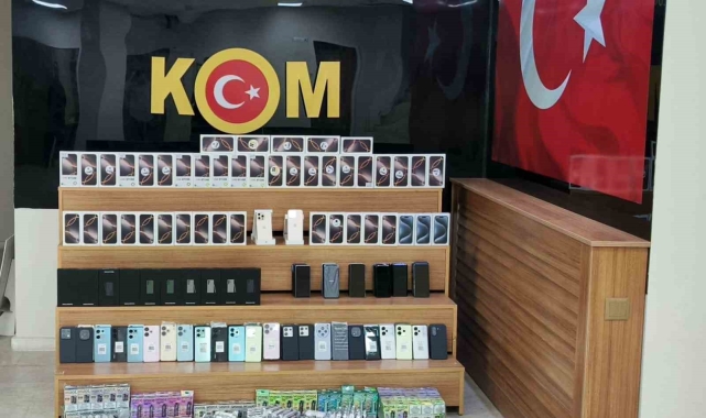 Şanlıurfa'da 7 milyon TL değerinde kaçak cep telefonu operasyonu: 2 gözaltı