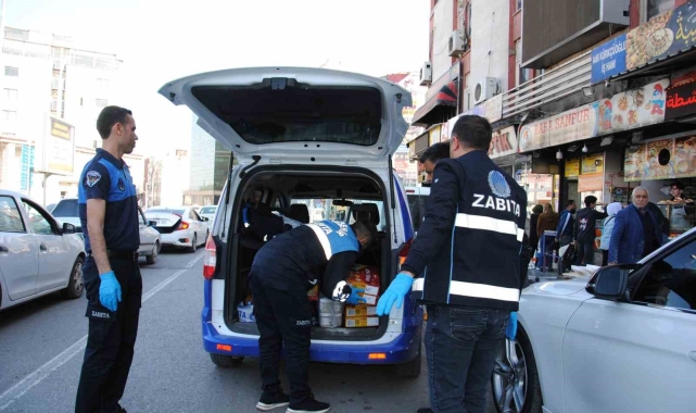 Şanlıurfa'da çikolata ve bayram şekeri satan iş yerlerine denetim