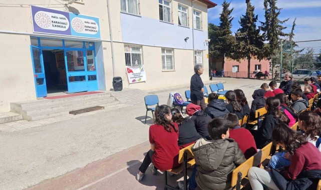 Sarıgöl'de yazar ve öğrenci buluşmaları devam ediyor