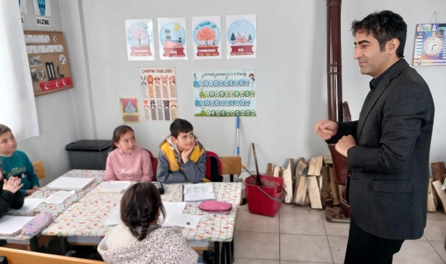 Sarıkamış Kaymakamı Aslantatar, öğrencilerle buluştu