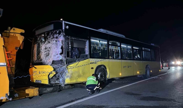 Sarıyer'de İETT otobüsü ile hafif ticari araç çarpıştı: 1 ölü