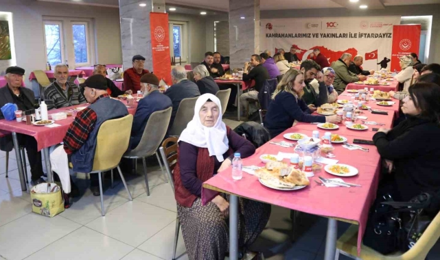 Şehit ve gazi yakınlarına iftar verildi