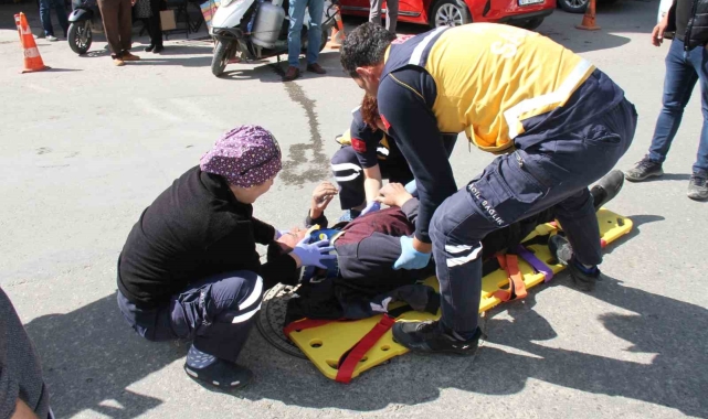 Serik'te motokuryeler çarpıştı: 1 yaralı