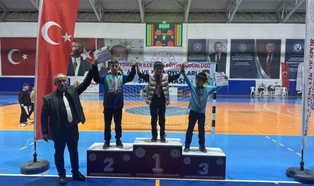 Seydikemer'de Akıl ve Zeka Oyunları Turnuvası'nın kazananları belli oldu