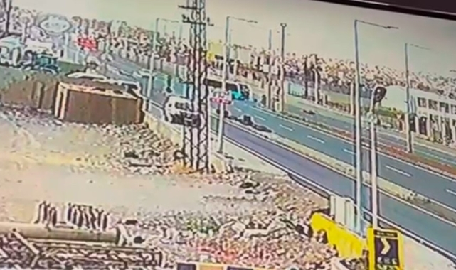 Silopi'de servis aracının çarptığı motosiklet sürücüsü ağır yaralandı