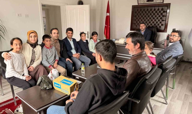 Sincikli öğrenciler harçlıklarını Filistin'e gönderdi