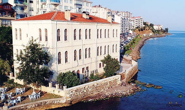 Sinop'ta kütüphane saatlerine bayram düzenlemesi