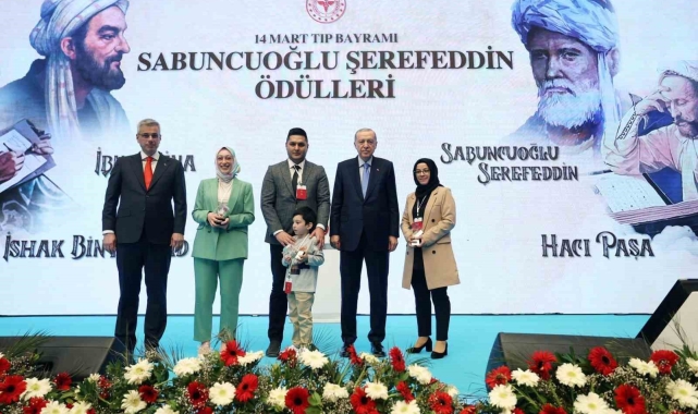 Şırnak'ta görevli doktora Cumhurbaşkanı Erdoğan'dan ödül