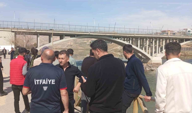 Şırnak'ta nehre atlayan çocuğu vatandaşlar kurtardı