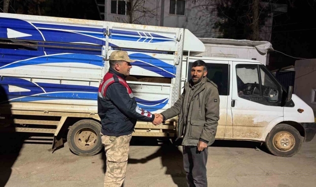 Siverek'te çalınan 51 küçükbaş hayvan bulunarak sahiplerine teslim etti