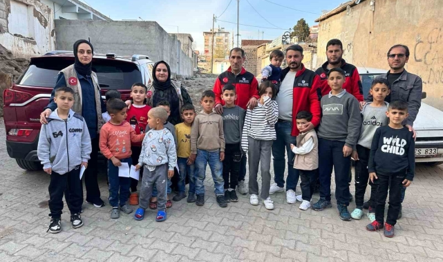 Siverek'te yetim ve ihtiyaç sahibi çocuklara ücretsiz bayram tıraşı