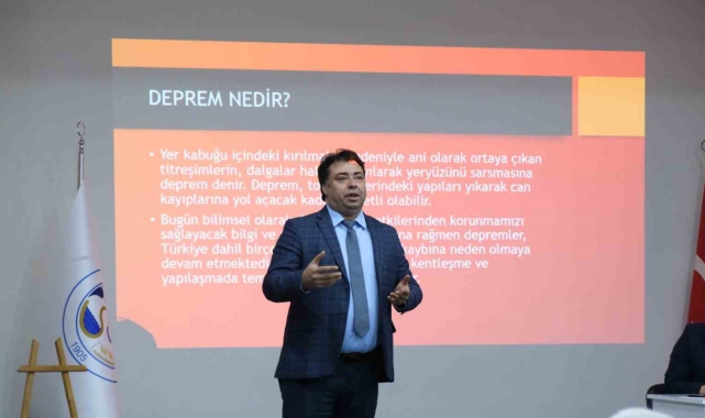 Sorgun Belediyesi'nden muhtarlara deprem bilgilendirme konferansı