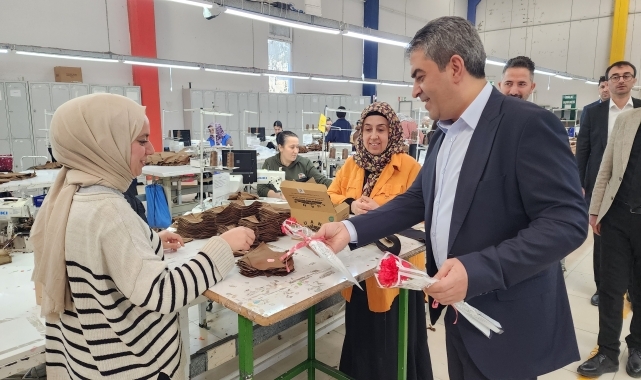 Suluova Belediye Başkanı Uzun, kadınların gününü kutladı