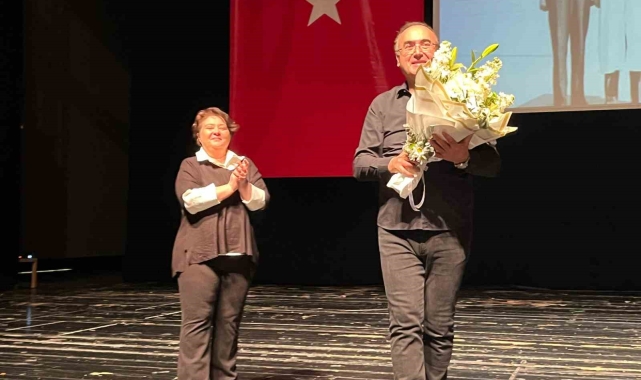 Sunay Akın ile 'Mahya Işıkları'