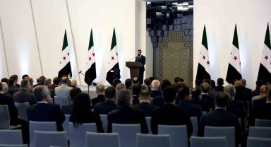 Suriye'de geçiş hükümetinin bakanları açıklandı