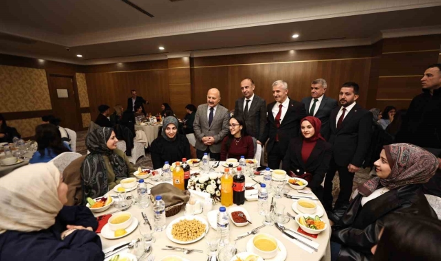 Tahmazoğlu, Adıyamanlı vatandaşlarla buluştu