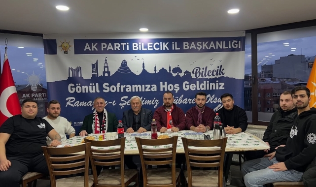Taraftar guruplarıyla bir araya geldi