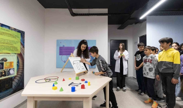 Tarsus Aratos Matematik Evi'nde 'Dünya Pi Günü' etkinliği düzenlendi