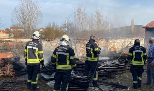 Tavşanlı'da çıkan yangın kısa sürede söndürüldü
