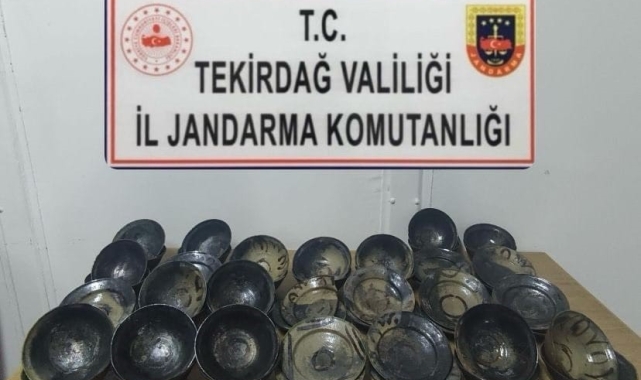 Tekirdağ'da denizde tarihi eser operasyonu: 50 tabak ele geçirildi