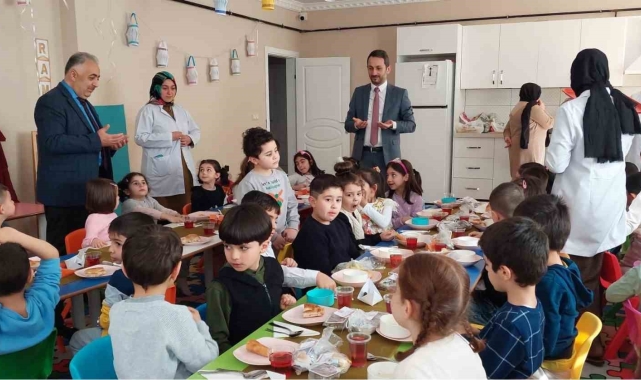 Tekne oruçlarını öğle ezanıyla açtılar