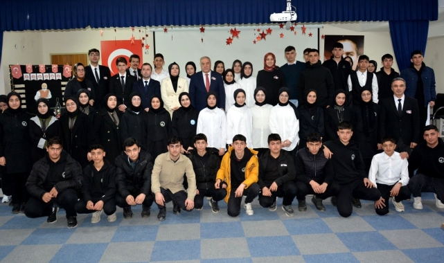Tercan'da İstiklal Marşının Kabulü ve Mehmet Akif Ersoy'u anma programı düzenlendi