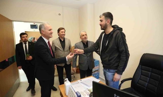 Tıp Bayramı'nda hekimler ziyaret edildi