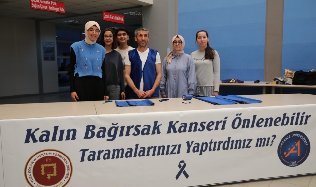 Tıp Fakültesi Öğrencileri, kolon kanserine dikkat çekti
