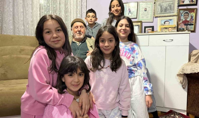 Torunu şehit olan 92 yaşındaki Yusuf Dede'ye ailesinden Ramazan sürprizi