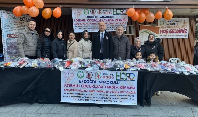 Trabzon'da bez bebekler lösemili çocuklar yararına satışa sunuldu