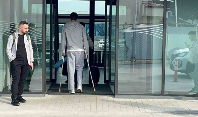 Trabzonspor, Başakşehir maçı için İstanbul'a gitti