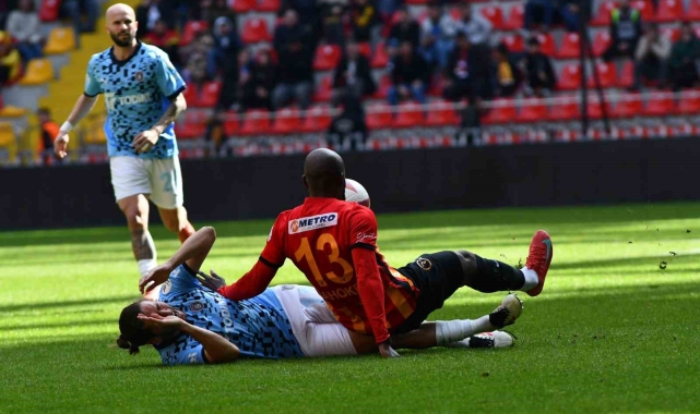 Trendyol Süper Lig: Kayserispor: 3 - Başakşehir: 1