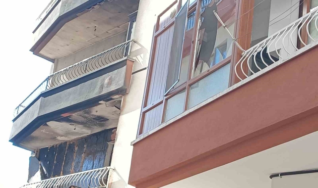 Tüp patlaması nedeniyle yanan ev kullanılamaz hale geldi