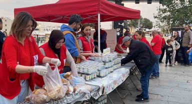 Türk Kızılay Alaşehir'de Ramazan boyunca 11 bin kişiye iftar verdi
