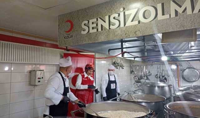 Türk Kızılay Ramazan bereketini aşevleriyle çoğaltıyor
