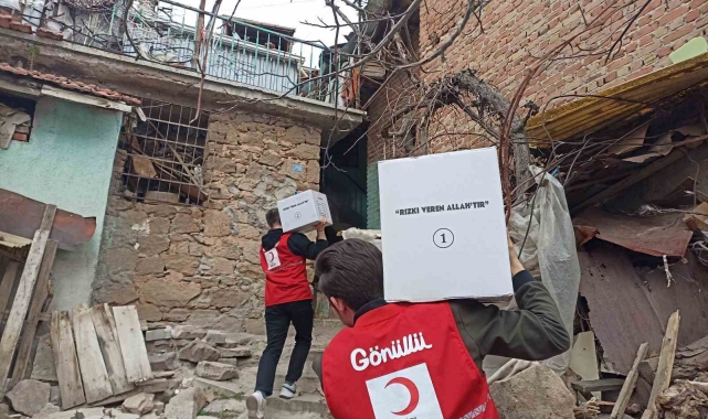 Türk Kızılay'ı Uşak'ta Ramazan ayında 735 aileye yardım eli uzattı