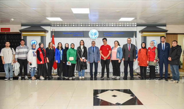 ÜNİDES, KMÜ öğrenci topluluklarının 12 projesini destekleyecek