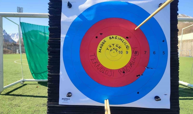 Uzundere'de bağımlılıklara ok atıldı