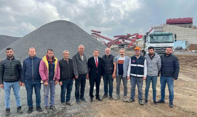 Vali Ekici İdil'de taş toplama ve kırma tesisinde incelemede bulundu