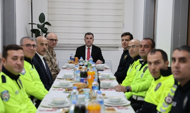 Vali Eldivan emniyet personeliyle iftarda bir araya geldi