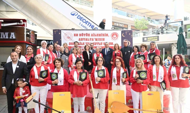 Vali Hulusi Şahin: "Kadınlarımız başımızın tacıdır"