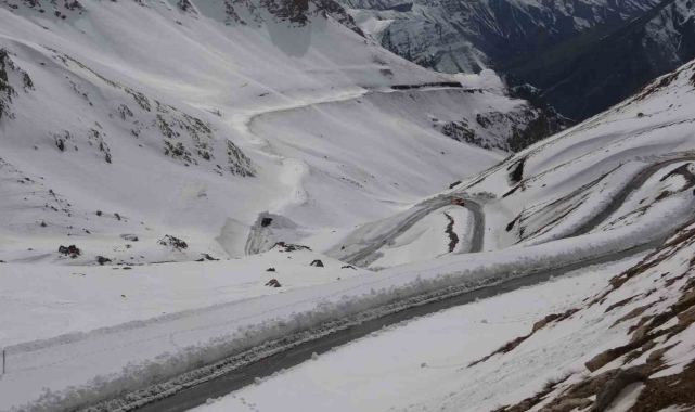 Van-Bahçesaray yolu 5 ay sonra ulaşıma açılıyor