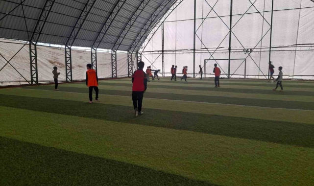 Varto'da futbol kursu yoğun katılımla devam ediyor
