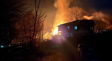 Yaşlı kadının tek başına yaşadığı ev yanarak kül oldu