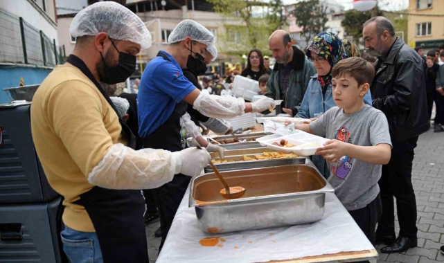 Yeşilova Mahallesi'nde 1000 kişilik iftar sofrası
