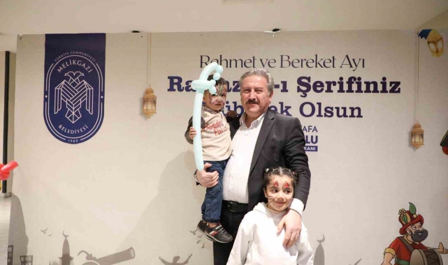 Yetim ve öksüz çocuklar Başkan Palancıoğlu ile iftar yaptı
