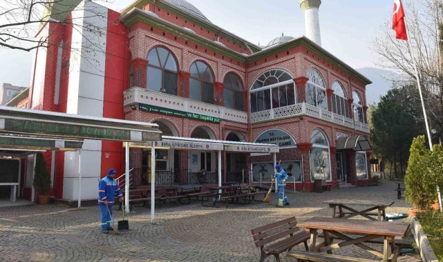 Yıldırım'daki camilerde Ramazan temizliği